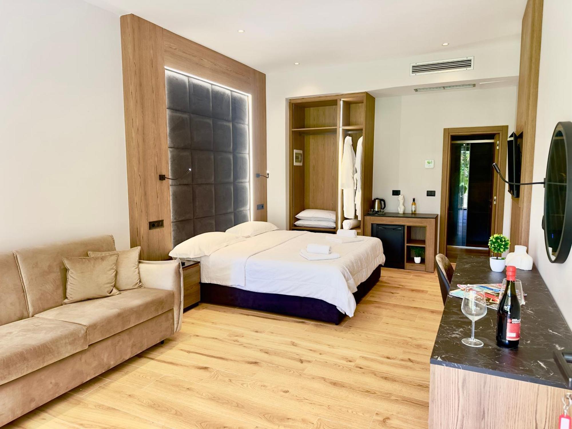 Elmar Comfort Vlorë Buitenkant foto