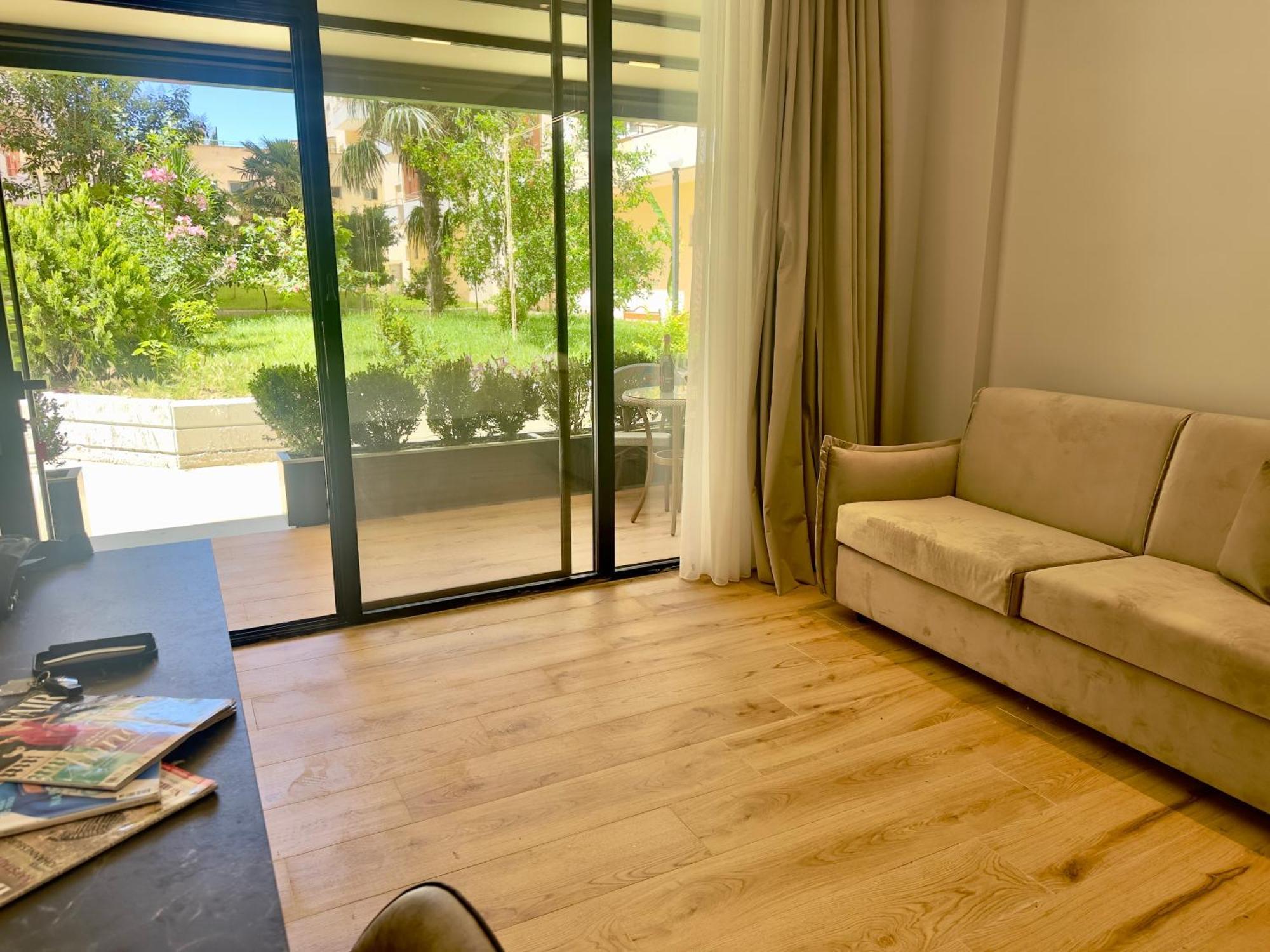 Elmar Comfort Vlorë Buitenkant foto