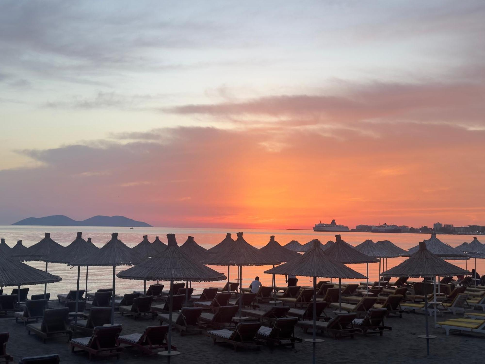 Elmar Comfort Vlorë Buitenkant foto